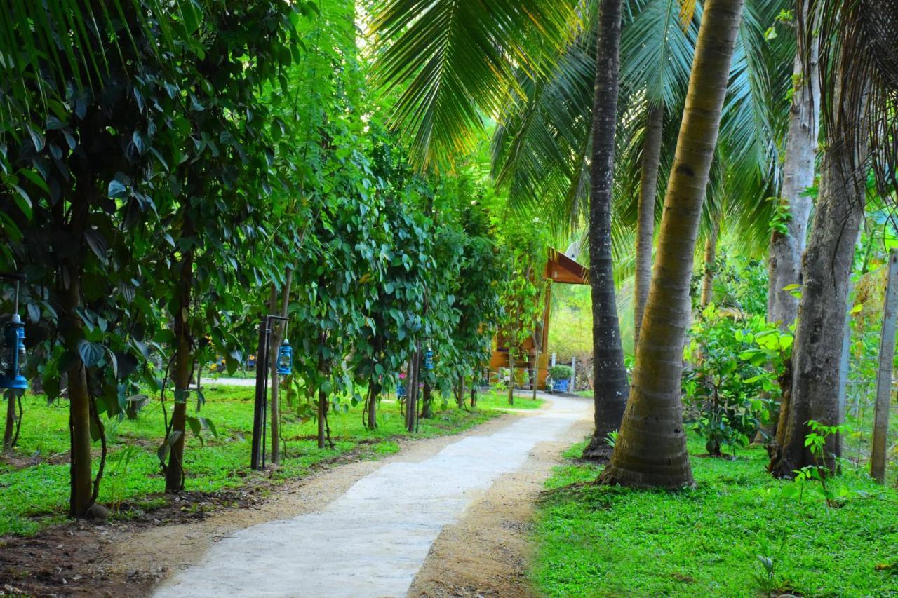Wild Lake Side Udawalawe Luaran gambar